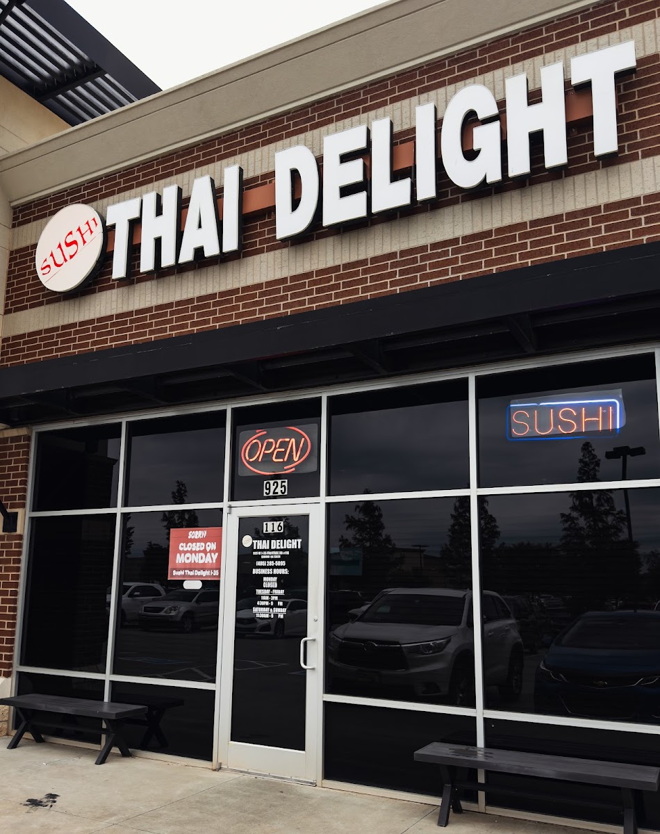 Sushi Thai Delight